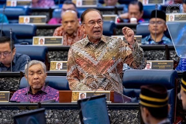 Trump to attend ASEAN summit after call with Malaysian PM